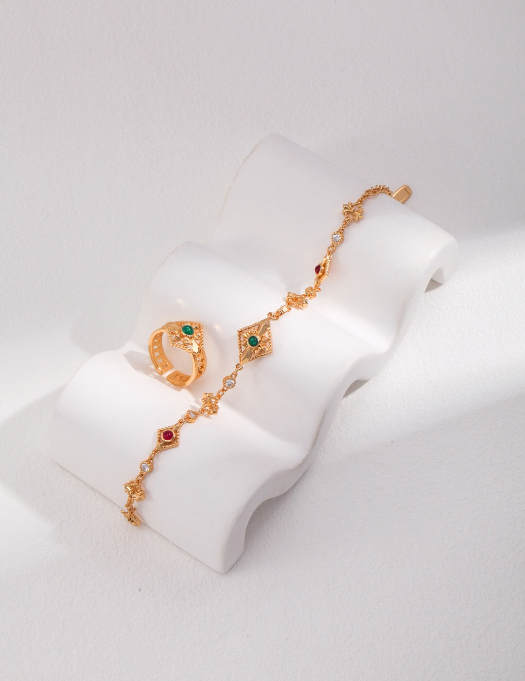 Vintage Style Zircon Bracelet