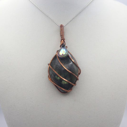 Raw Copper & Labradorite Pendant Necklace