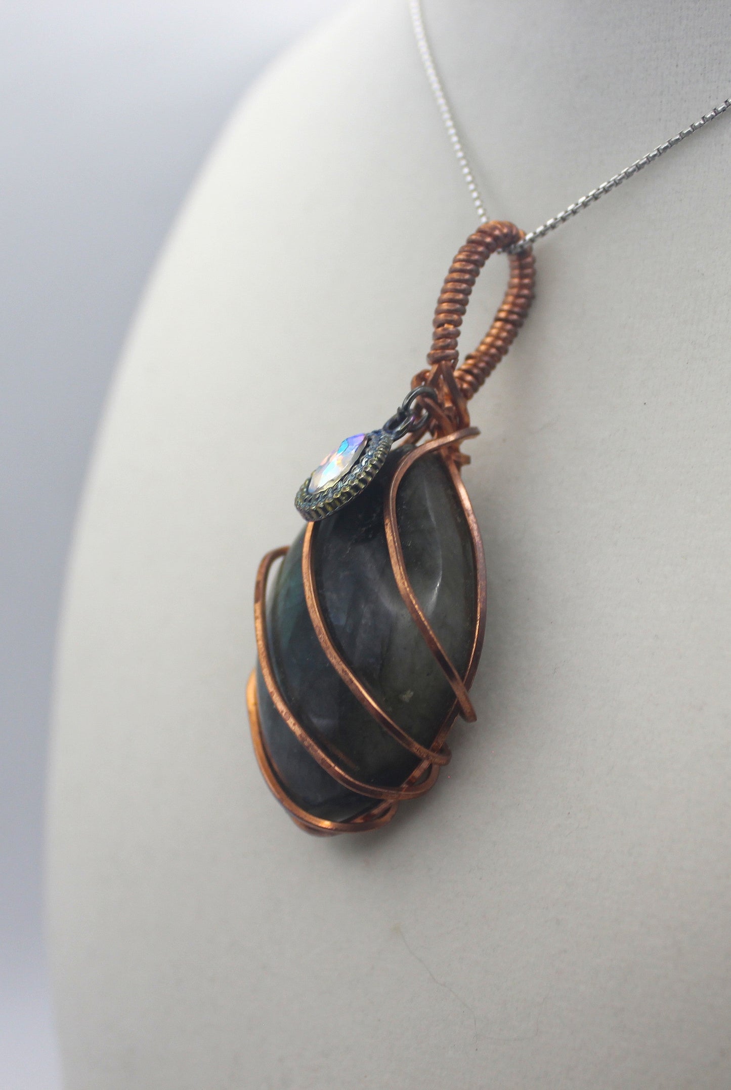 Raw Copper & Labradorite Pendant Necklace