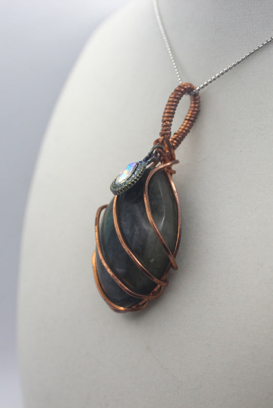 Raw Copper & Labradorite Pendant Necklace