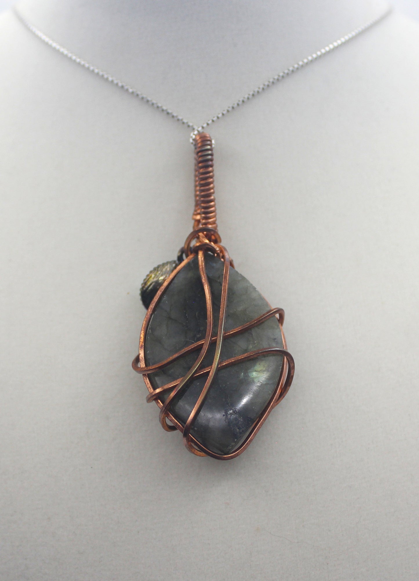 Raw Copper & Labradorite Pendant Necklace