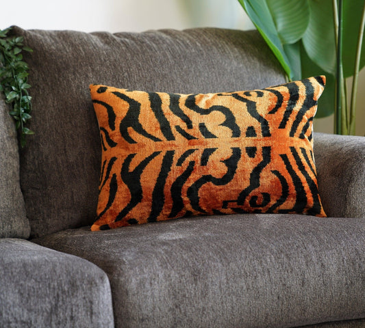 Canvello Tiger-Print Decorative Throw Pillows Sets | 16x24 in | Set of 3-1