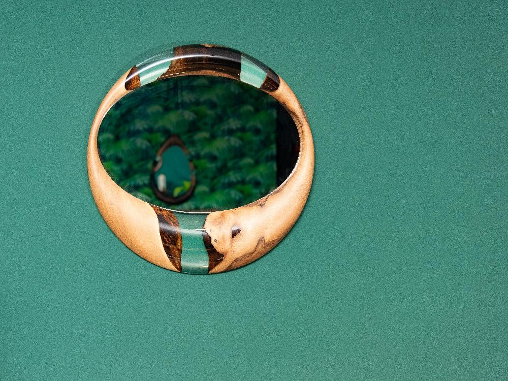 Epoxy-Resin & Walnut | Unique Mirrors